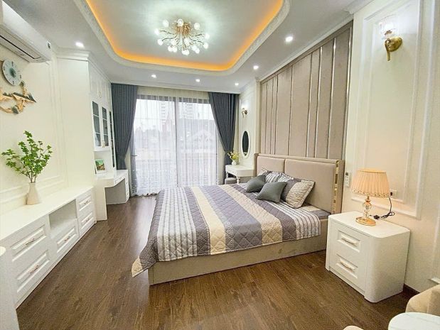Đấu giá ngô thì nhậm hà đông 6 tầng thang máy 17 tỷ. 6941911