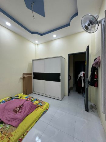 Bán nhà hxh , lô gốc , 3 lầu , 4pn , phường 15 quận 8
chỉ 6942276