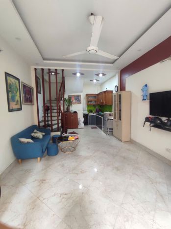 Cho thuê nhà ngõ tam trinh, 5 tầng x 38m2, 3pn, 3 wc, 10 6942350