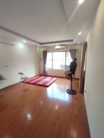 Cho thuê nhà ngõ tam trinh, 5 tầng x 38m2, 3pn, 3 wc, 10 6942351