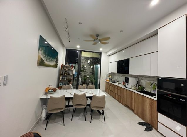 Hẻm tải  giáp aeon  sát mặt tiền  74m nở hậu  4 tầng 6942854