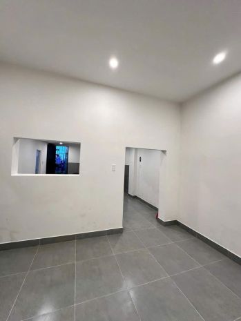 Bán nhà 2 tầng trục đường 3 tháng 2 - trung tâm hải châu 6943599