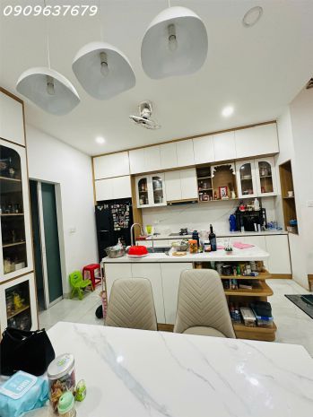 Khu vực hiếm nhà bán- cách mặt tiền lãnh binh thăng chỉ vài 6943858