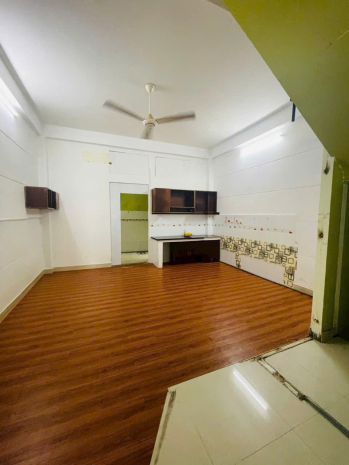 Bán nhà mặt tiền hẻm oto 5x18 nhà bè  lê văn lương, gần 6944011