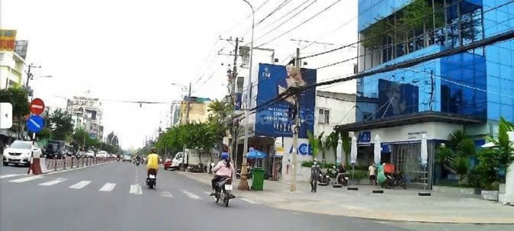 Cho thuê nhà mặt tiền đường đồng khởi trung tâm tp. bến 6944257