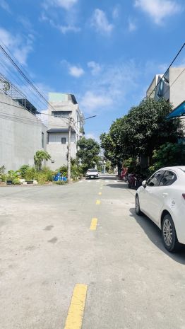 Bán nhà 2 tầng đẹp,nhà mới 100,full nội thất,đường nhựa 6944526