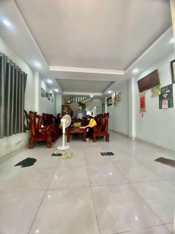 Nhà đẹp 3 tầng, diện tích 90m2 4.5 x 20, giá chỉ 5.3 6944838