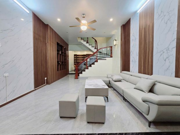 Gấp!bán nhà hàm nghi hàng xóm vinhomes hàm nghi,oto 6945444