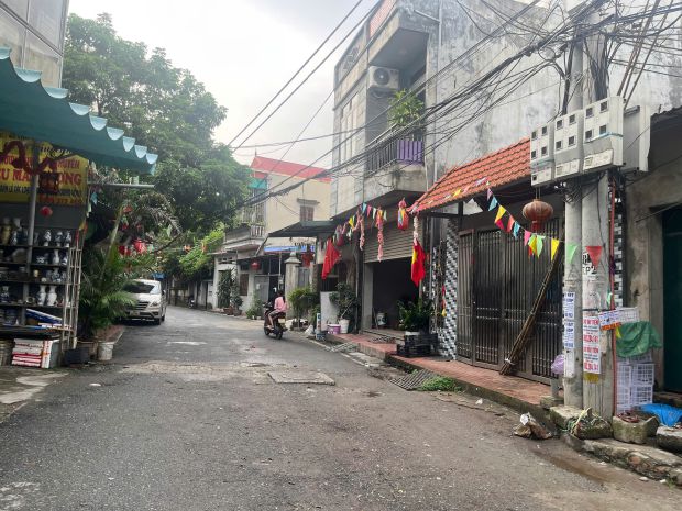 Đất trung tâm thị trấn phùng  kinh doanh đỉnh  ô tô đỗ 6946715