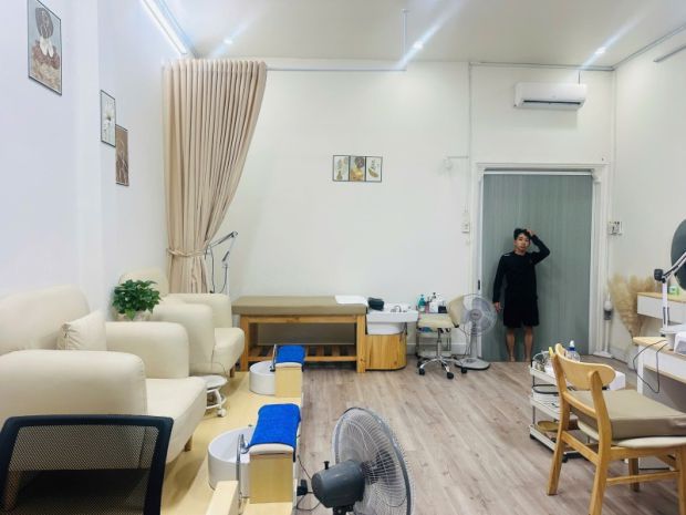 Bán nhà 2t mặt tiền nguyễn thị minh khai,ngang 5m,ngay ngã 6947778
