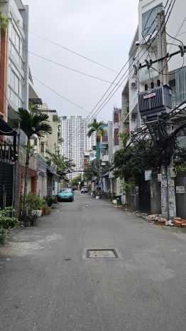 Sát mặt tiền xe hơi himlam q7 tân hưng 
ngang 3 dài 7 có 3 6947865