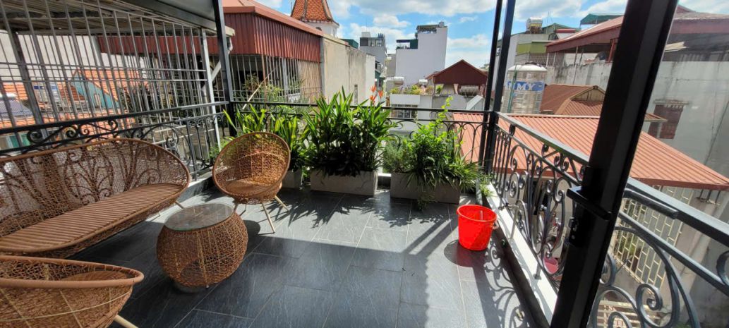 Bán nhà mặt ngõ nguyễn sơn, gần nguyễn văn cừ  nhà mới 5 6948830