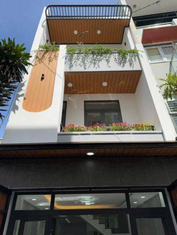 Bánnhà mt dương quảng hàm 60m, 3tầng btct, đường26m có vỉa 6949688