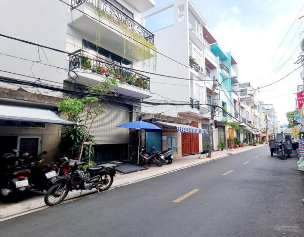 Bán nhà đẹp mặt tiền bùi minh trực  p.5, q.8  gần chợ 6951231