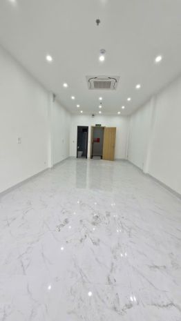 Chính chủ cần  cho thuê mặt bằng kinh doanh đẹp  711 quang 6952536