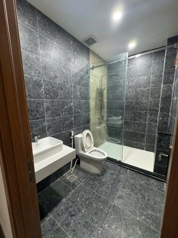 Bán nhà đẹp 3 tầng dĩ an,vừa ở vừa kinh doanh ok luôn,gần 6953474