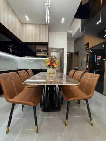 Bán nhà đẹp hoa lâm long biên, kinh doanh sầm uất, oto 6954283