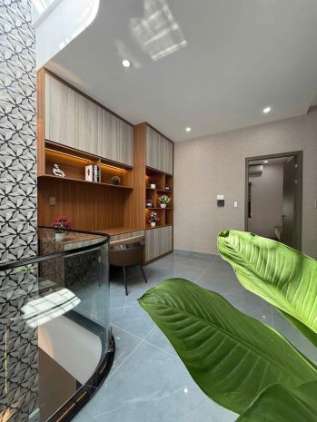 Bán nhà đẹp hoa lâm long biên, kinh doanh sầm uất, oto 6954285