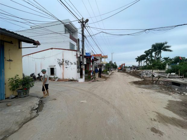 Lô hiếm đẹp  đường 10m  giá chỉ 2x triệum²  zalo 0567 6954400