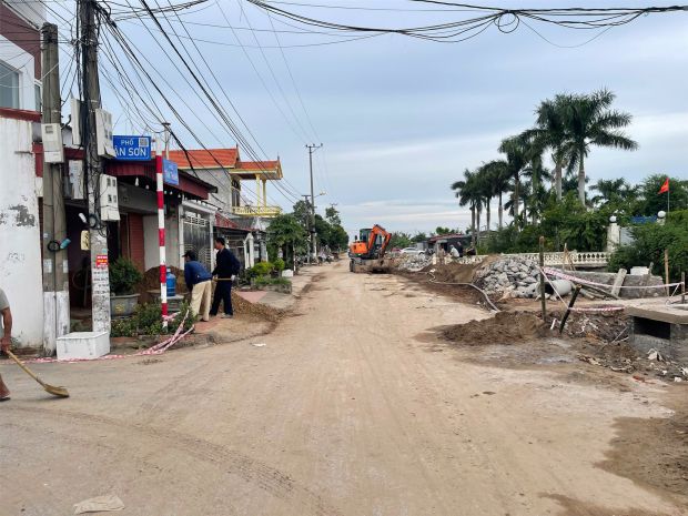 Lô hiếm đẹp  đường 10m  giá chỉ 2x triệum²  zalo 0567 6954401