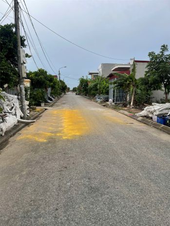 Lô hiếm đẹp  đường 10m  giá chỉ 2x triệum²  zalo 0567 6954403