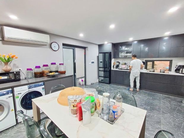 Bán căn hộ tập thể phương mai 115m 3 thoáng 4 ngủ giá mềm 6954568