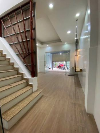 Căn hộ dịch vụ bàu cát  150m²  6 tầng  chỉ 19,3 tỷ 6954707