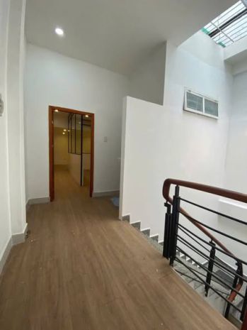 Căn hộ dịch vụ bàu cát  150m²  6 tầng  chỉ 19,3 tỷ 6954709