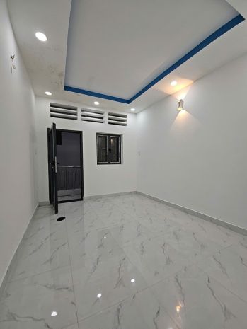 Cách mặt tiền lâm văn bền tân quy q7 
có 85 m
có 3 tỏi 6954990