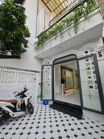 Cạnh phú mỹ hưng q7 
ngang 3.8 dài 17 -2t nhà mới có 5 tê 6955072