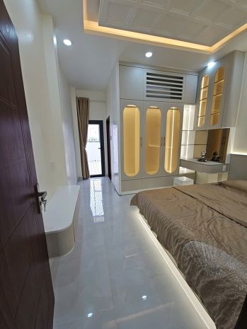 Cạnh phú mỹ hưng q7 
ngang 3.8 dài 17 -2t nhà mới có 5 tê 6955073