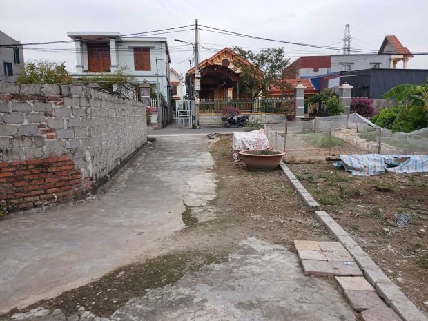 Lô đẹp trung tâm hữu bằng  giá chỉ 9xx triệu  zalo 0567 6956043