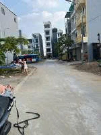 Chính chủ cho thuê tầng 1 nhà liền kề kđt phú lương 6956395