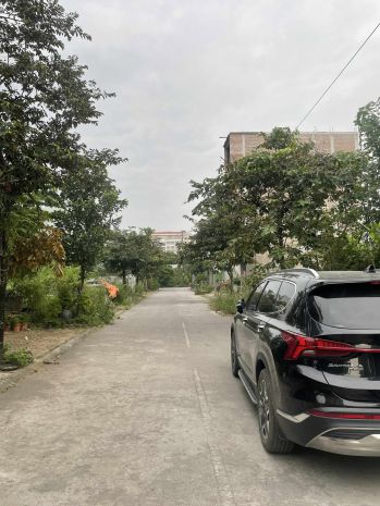 Chính chủ cần bán 51.9 m2 tđc trâu quỳ, giá 10.4 tỷ, lh 6956567