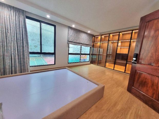 Tựu liệt, hoàng liệt 42m, 4 tầng, 10,3 tỉ, lô góc, đường to 6957181