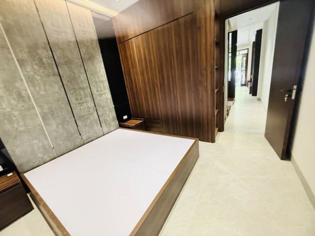 Tựu liệt, hoàng liệt 42m, 4 tầng, 10,3 tỉ, lô góc, đường to 6957182