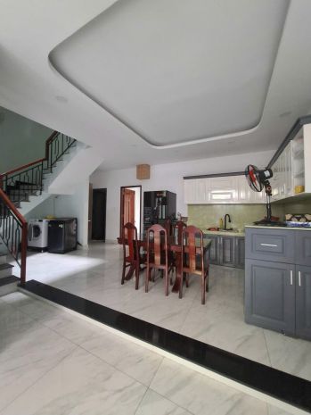 Chủ định cư bán gấp nhà q3, dt 110m2 7x15m, 20m ra mặt 6957186