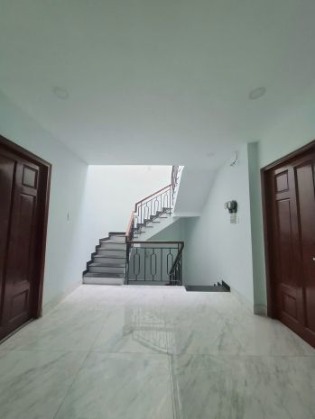 Chủ định cư bán gấp nhà q3, dt 110m2 7x15m, 20m ra mặt 6957187