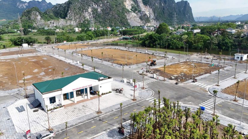 Bán đất trung tâm tt chine  lạc thủy, hòa bình 6957436