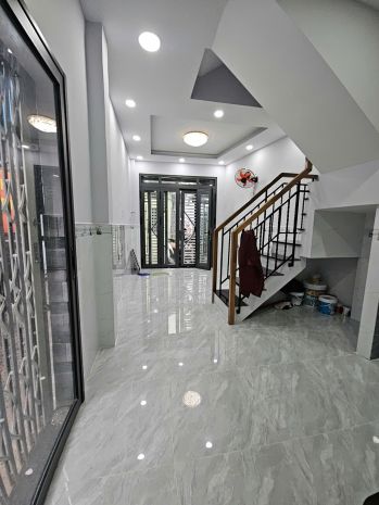 Căn góc 2 mặt tiền hẻm q4
ngang 3 dài 6.8 nở 4.1
có 2 tỷ 6958652