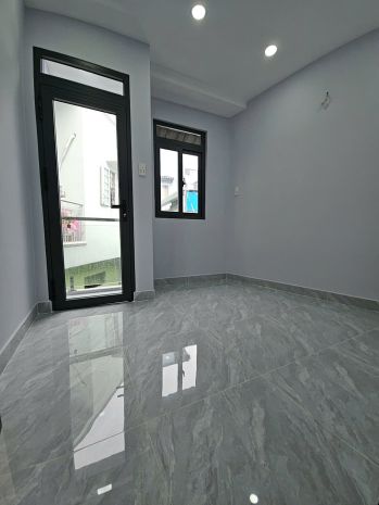 Căn góc 2 mặt tiền hẻm q4
ngang 3 dài 6.8 nở 4.1
có 2 tỷ 6958654