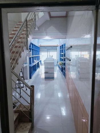 Chính chủ cần bán nhà 2 tầng mặt phố đường nam  phong 6958684