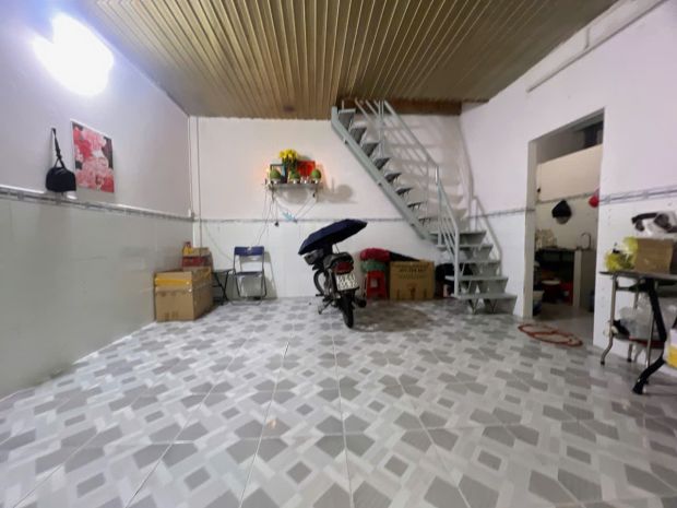 Ngang  4.6 - 2 tấm có 3 tỷ q4 6958793