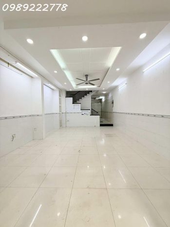 Bán nhà phạm văn hai- p.5 - hẻm ô tô- sát mặt tiền - giáp 6959088