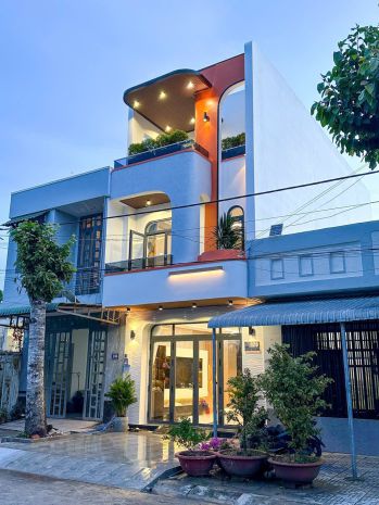 Nhà đẹp giữa trung tâm thủ dầu một  giá chỉ 3 tỷ 6, sổ r 6959296