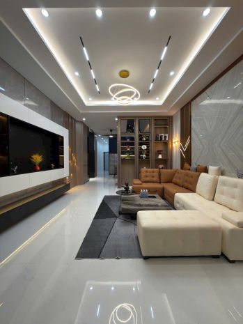 Nhà đẹp giữa trung tâm thủ dầu một  giá chỉ 3 tỷ 6, sổ r 6959300