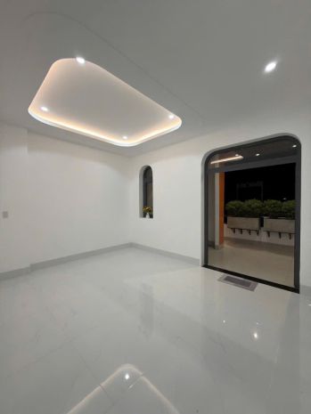 Nhà đẹp giữa trung tâm thủ dầu một  giá chỉ 3 tỷ 6, sổ r 6959303