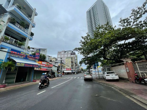 Bán nhà 3 tầng mặt tiền phan chu trinh  trung tâm nha 6959345