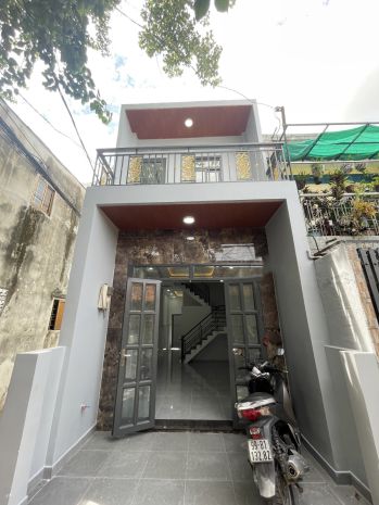 Lô góc  2 lầu  hẻm 4m thông  cách mặt tiền âu cơ 30m 6961157