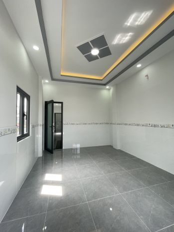 Lô góc  2 lầu  hẻm 4m thông  cách mặt tiền âu cơ 30m 6961160